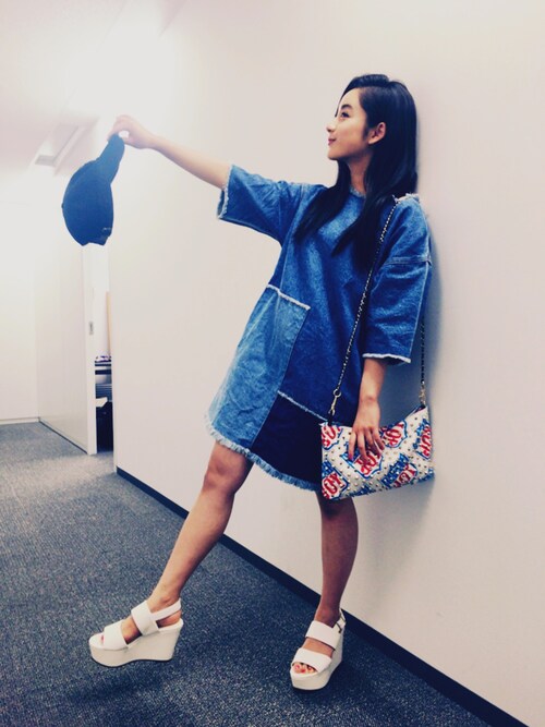 平 祐奈 | Yuna Taira使用「MOUSSY（PATCH DENIM OP）」的時尚穿搭