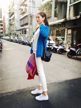 「SUPERGA（スペルガ）のアイテム（シューズ）」を使った、Annieさん（レディース・166cm）の冬コーディネート