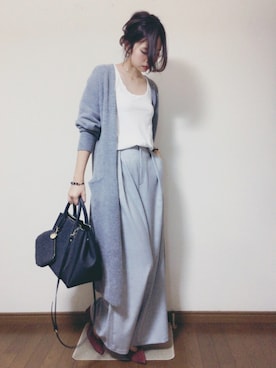 「オールグレー」｜「アイテム（腕時計）」を使った、さくらさん（レディース・160cm）の秋コーディネート