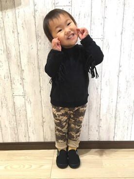 「H&M（エイチ・アンド・エム）のアイテム（スウェット、ブラック系）」を使った、HanaRinさん（キッズ・100cm）の秋コーディネート