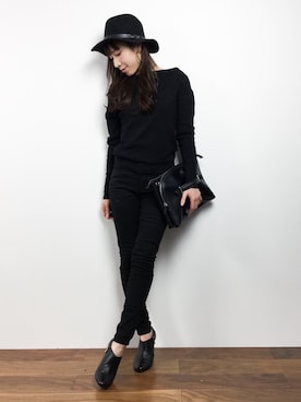 「STRAWBERRY-FIELDS（ストロベリーフィールズ）のアイテム（ニット/セーター）」を使った、田中彩央里さん（レディース・158cm）の冬コーディネート