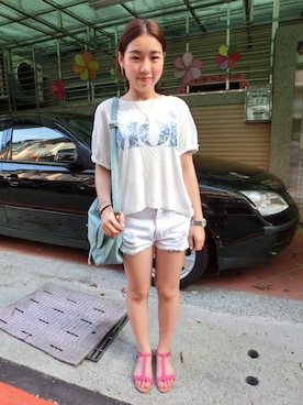 「PULL&BEAR（プルアンドベア）のアイテム（サンダル）」を使った、卡門さん（レディース・154cm）の夏コーディネート