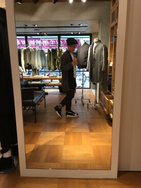 「COS（コス）のアイテム（ダウンジャケット/コート）」を使った、Rolen さん（メンズ・170cm）の冬コーディネート