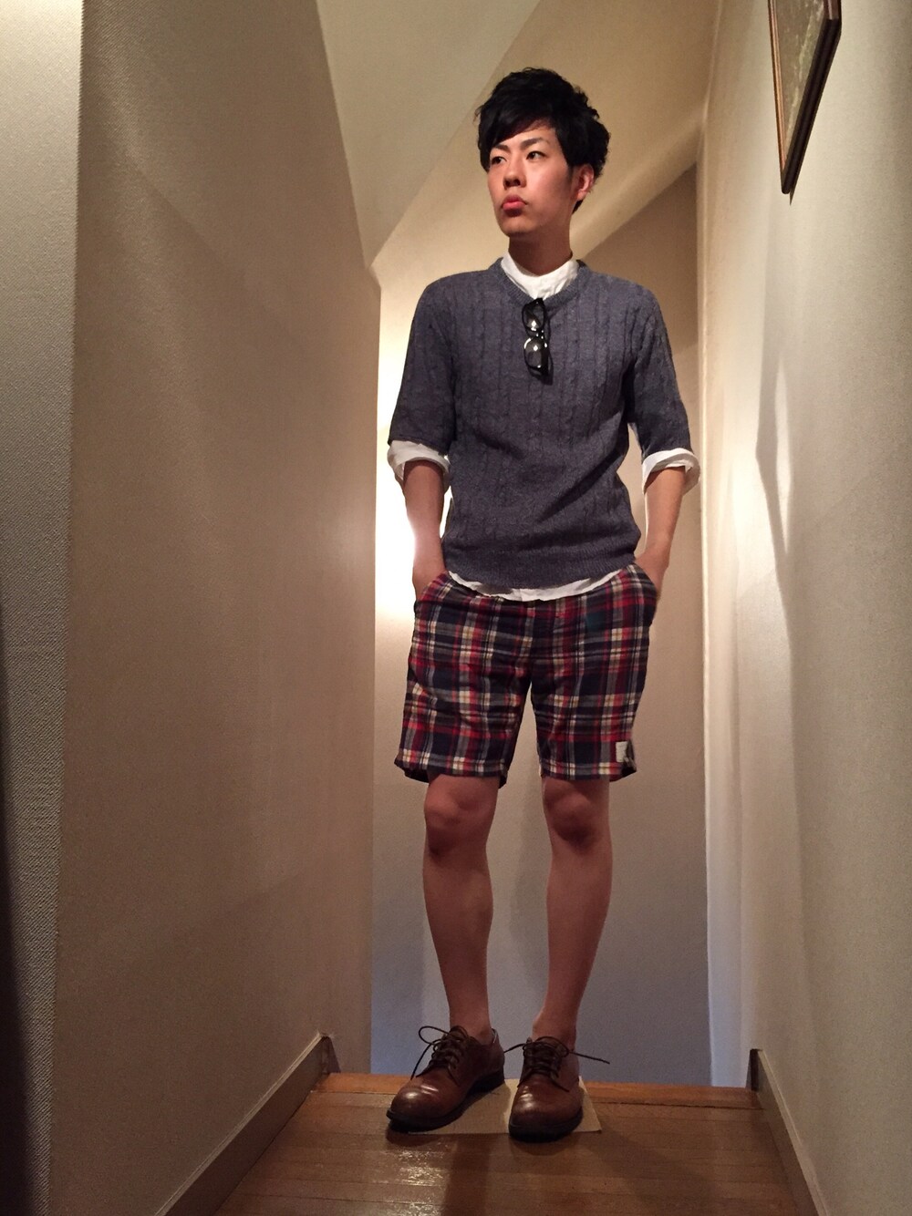 「膝上ショーツ、サマーニット、クルーネック、革靴、伊達メガネ」｜「roialのアイテム（その他パンツ、その他）」を使った、ばそんさん（メンズ・174cm）の夏コーディネートの1枚目の写真