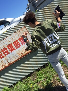 「asos」｜「アイテム（ミリタリージャケット）」を使った、やのざいさん（メンズ・180cm）の秋コーディネート