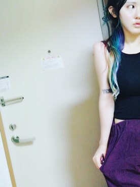 「FOREVER 21（フォーエバー トゥエンティーワン）のアイテム（Tシャツ/カットソー、ブラック系）」を使った、パクナレさん（レディース・158cm）の春コーディネート