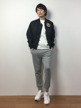 「Onitsuka Tiger × ANDREA POMPILIO（オニツカタイガーアンドレアポンピリオ）のアイテム（スニーカー）」を使った、中嶋時男さん（メンズ・183cm）の冬コーディネート