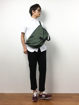 「アイテム（メッセンジャーバッグ、グリーン系）」を使った、中嶋時男さん（メンズ・183cm）の春コーディネート