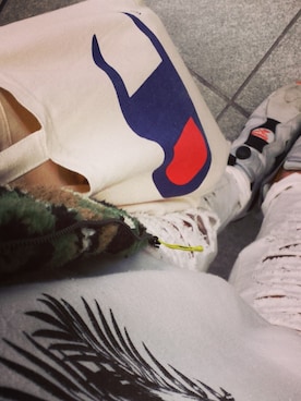 「アイテム（スニーカー）」を使った、平井美奈子さん（メンズ・160cm）の冬コーディネート