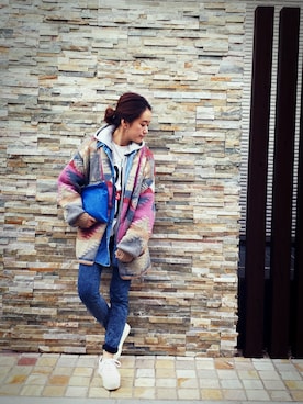 「アイテム（クラッチバッグ）」を使った、平井美奈子さん（レディース・158cm・20代）の冬コーディネート