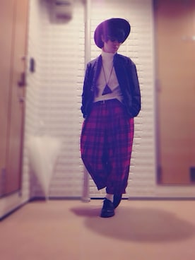 「丸サングラス」｜「アイテム（ブルゾン）」を使った、Keitaさん（メンズ・170cm）の秋コーディネート