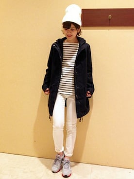 「アイテム（マウンテンパーカー、ブルー系）」を使った、ザワワさん（レディース・158cm）の冬コーディネート