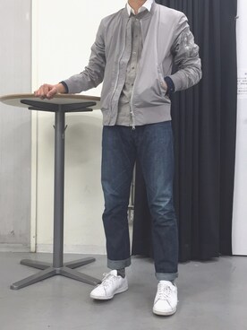 「アイテム（ミリタリージャケット、シルバー系）」を使った、デニオ.comさん（メンズ・182cm）の冬コーディネート