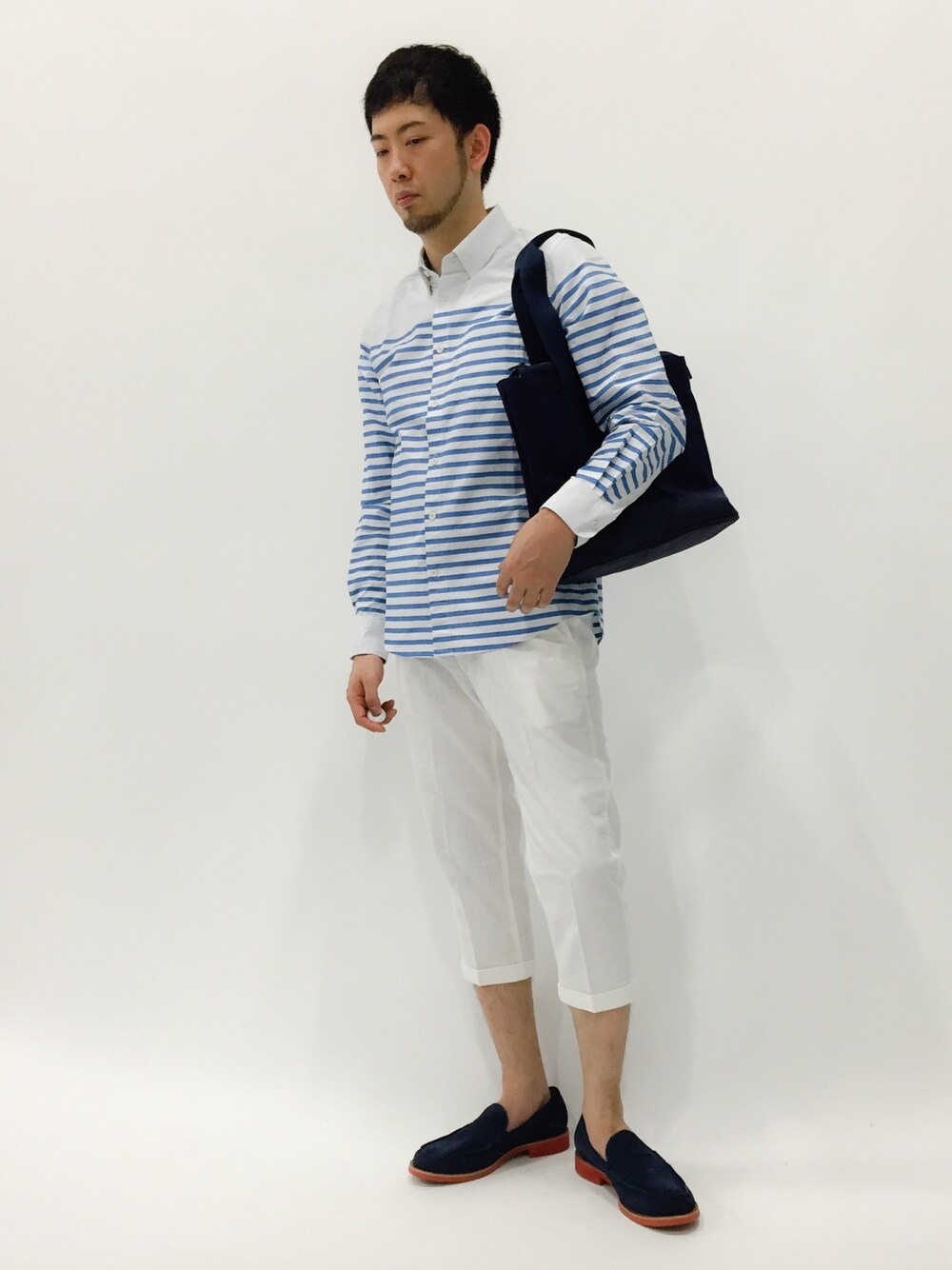 「nano・universe、ホワイト×ブルー、Lui's、BIGI、Dedes」｜「NANO universeのパネルBD SH（シャツ/ブラウス、ブルー系）」を使った、kijiさん（メンズ・180cm）の春コーディネートの1枚目の写真