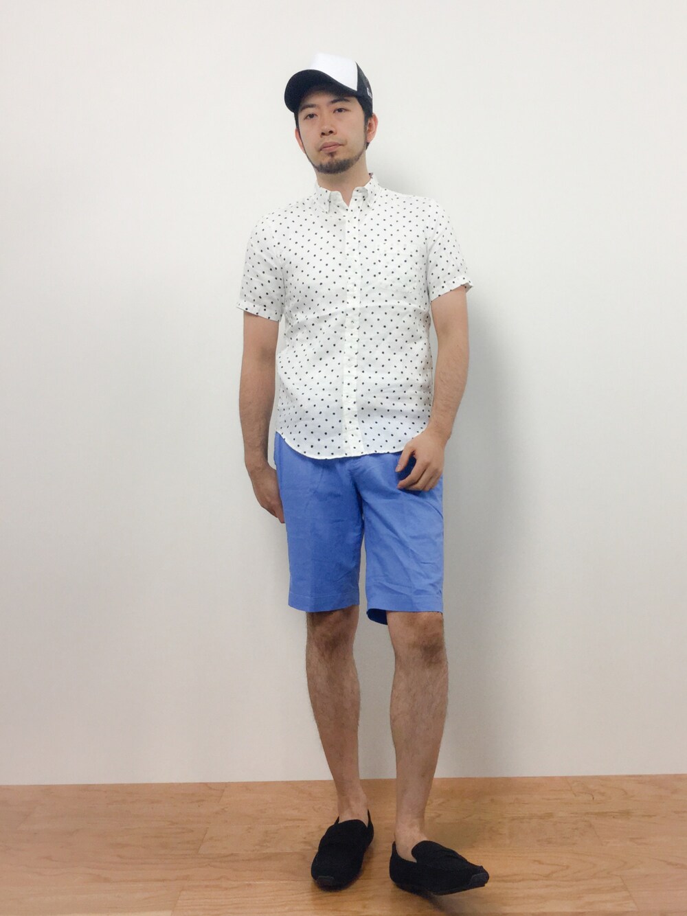 「blue、ドット柄、メッシュキャップ、union station、Dedes、B:MING LIFE STORE by BEAMS、ONSPOTZ」｜「B:MING by BEAMSのビーミング by ビームス / ベルギーリネンドットボタンダウンシャツ（シャツ/ブラウス、ホワイト系）」を使った、kijiさん（メンズ・180cm）の夏コーディネートの1枚目の写真