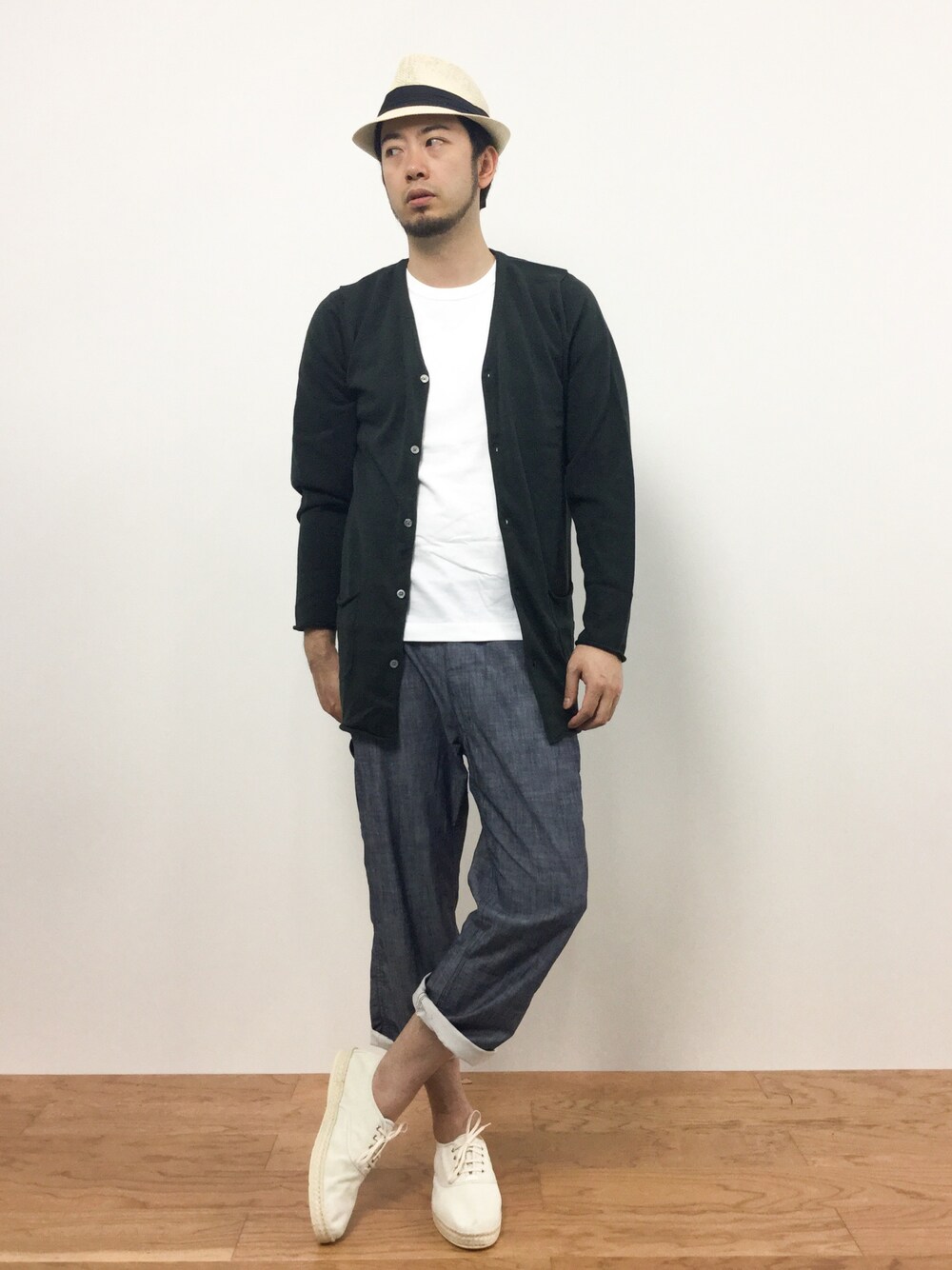 「MHL.、BEAMS、hat、nano・universe、ゆったりコーデ、gaimo、AZUL by moussy」｜「MHL.のBASIC JERSEY（Tシャツ/カットソー、ホワイト系）」を使った、kijiさん（メンズ・180cm）の夏コーディネートの1枚目の写真