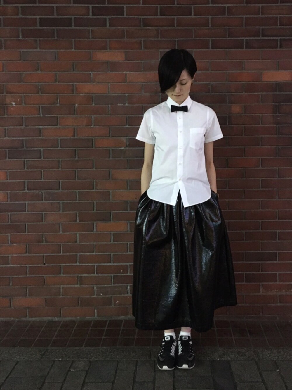 「Krabert、蝶ネクタイ、ボウタイ、BOWTIE、COMME des GARCONS、superAmarket」｜「tricot COMME des GARCONSのアイテム（スカート、ブラック系）」を使った、Krabertさん（レディース・167cm）の夏コーディネートの1枚目の写真