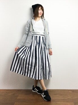 「titivate（ティティベイト）のアイテム（パーカー）」を使った、まるさん（レディース・161cm）の春コーディネート