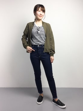 「GGD（ジージーディー）のアイテム（MA-1）」を使った、まるさん（レディース・161cm）の春コーディネート
