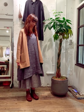 「Blute（ブリューテ）のアイテム」を使った、YARRAdouxbleu三宮店さん（レディース・168cm）の秋コーディネート