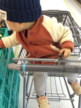「アイテム（スタジャン、オレンジ系）」を使った、なおさんさん（キッズ・80cm）の秋コーディネート