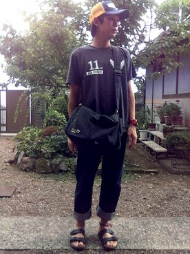 「IT SHAKES HANDS（イットシェイクハンズ）のアイテム」を使った、アナゴ記念日さん（メンズ・173cm）の夏コーディネート