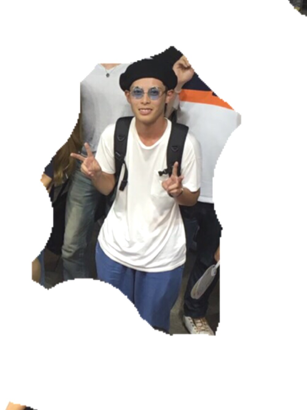 「夏コーデ、ゆるコーデ、ベレー帽、色めがね、白Tシャツ、ワイドパンツ、サンダル、HARE、teva」｜「HAREのフェルトベレー(HARE)（ハンチング/ベレー帽、ブラック系）」を使った、🐯としくん🐯さん（メンズ・171cm）の夏コーディネートの1枚目の写真