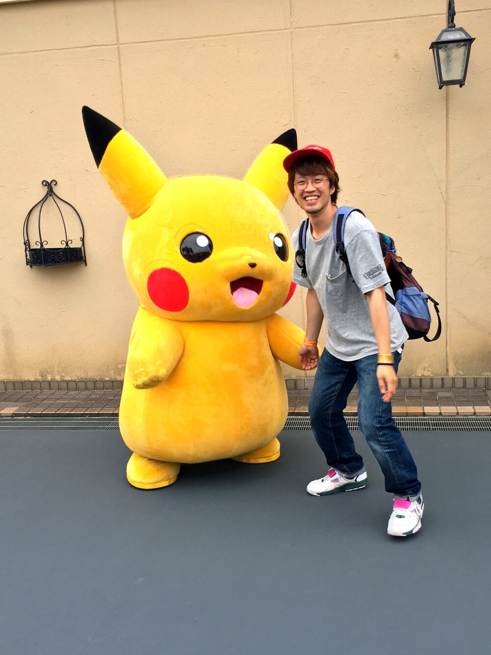 「ピカチュウ」｜「ピカチュウのアイテム（フィギュア、イエロー系）」を使った、yukichi0211さん（メンズ・165cm）の夏コーディネートの1枚目の写真
