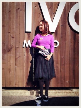「パープル×黒」｜「アイテム（クラッチバッグ）」を使った、michi☆さん（レディース・157cm）の秋コーディネート