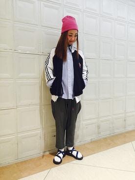 「アイテム（ニットキャップ/ビーニー、レッド系）」を使った、sawaaaさん（レディース・157cm）の春コーディネート