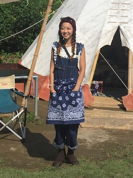 「グランピング」｜「アイテム（つなぎ/オールインワン）」を使った、sawaaaさん（レディース・157cm）の秋コーディネート