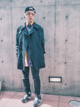 「Yohji Yamamoto（ヨウジヤマモト）のアイテム（トレンチコート）」を使った、中尾 寿揮さん（メンズ・167cm）の冬コーディネート