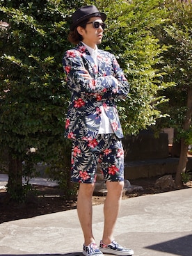 「uniform experiment（ユニフォームエクスペリメント）のアイテム（テーラードジャケット）」を使った、UNDERPASSさん（メンズ・170cm）の春コーディネート