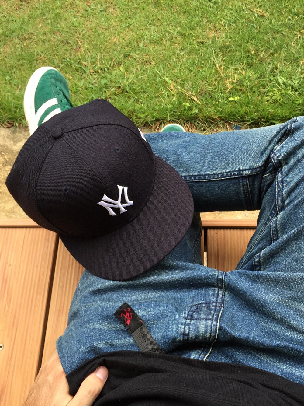「NEW ERA、GRAMICCHI、adidas、Champion」｜「NEW ERAのアイテム（キャップ、ブラック系）」を使った、矢吹リョーさん（メンズ・170cm）の夏コーディネートの1枚目の写真