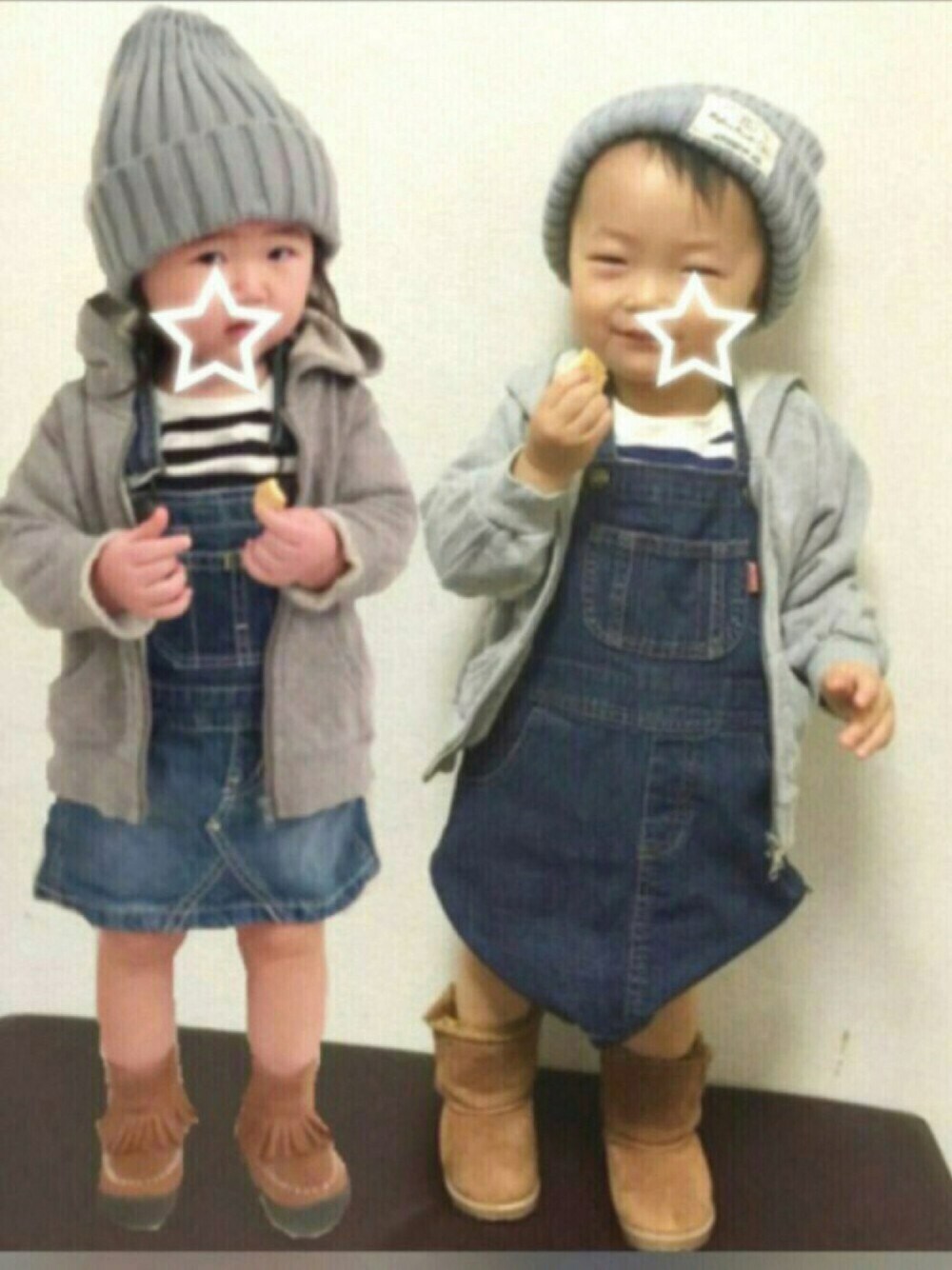 「おとこのこ、おんなのこ、リンクコーデ、ニット帽、ワンピース、パーカー、ムートンブーツ」｜「あんこちゃんとリンク♡のアイテム（その他、その他）」を使った、SAQOOさん（キッズ・70cm）の冬コーディネートの1枚目の写真