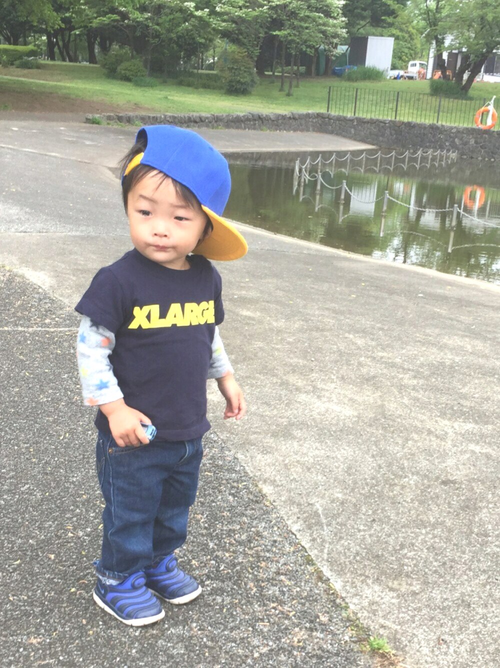 「子供カッコイイ入学式、子供カッコイイ、おとこのこ、キャップ、キャップ部、XLARGE、韓国子供服、１歳８ヶ月、大人ヤンチャ部」｜「韓国子供服のアイテム（キャップ、ブルー系）」を使った、SAQOOさん（キッズ・80cm）の春コーディネートの1枚目の写真