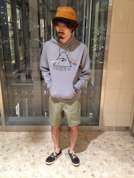 「膝上ショーツ」｜「アイテム（パーカー）」を使った、OGAWAさん（メンズ・175cm）の秋コーディネート