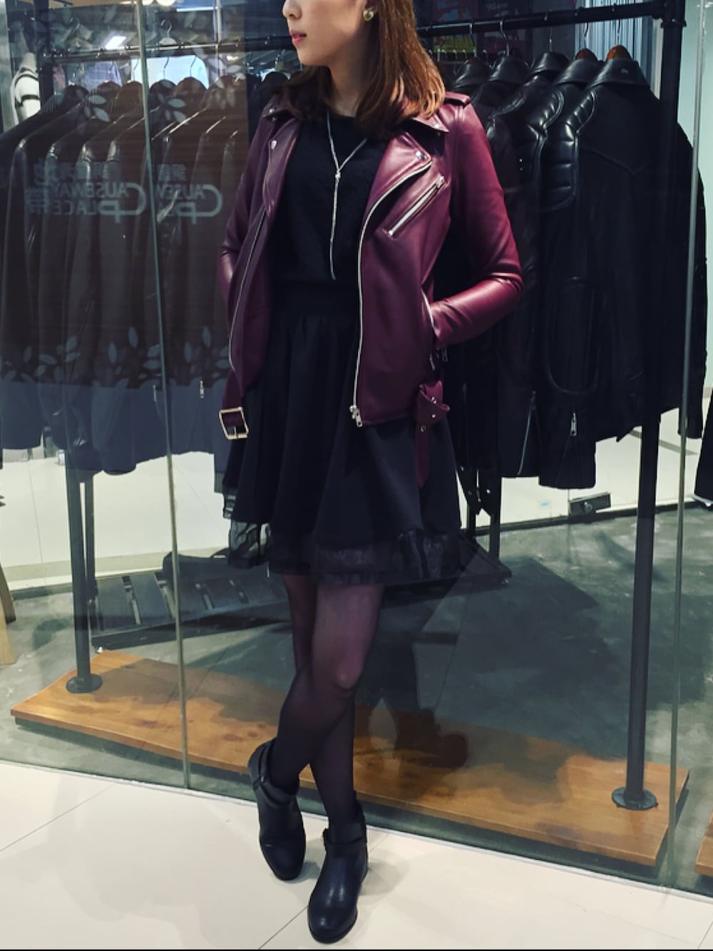 「UNIQLOのアイテム（トップス、ブラック系）」を使った、YokiChowさん（レディース・160cm）の冬コーディネートの1枚目の写真