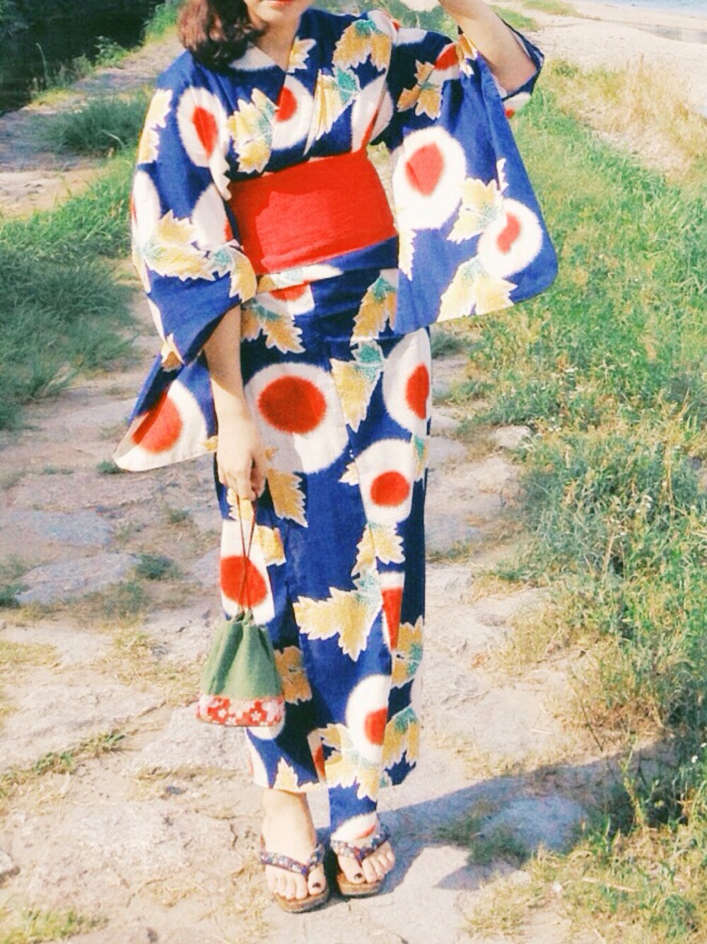 「着物、浴衣、祭り、大阪、日本」｜「kimonoのアイテム（ワンピース/ドレス、ブルー系）」を使った、ソヒさん（レディース・169cm）の夏コーディネートの1枚目の写真
