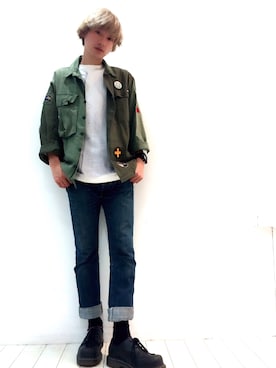 「原宿」｜「アイテム（ミリタリージャケット）」を使った、丹澤京介さん（メンズ・172cm）の秋コーディネート