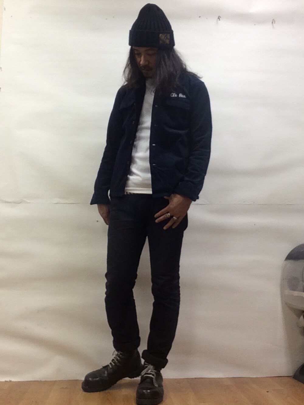 「シャツスタイル、ムッシュ」｜「COLLARSの21W コーデュロイ シャツ（シャツ/ブラウス、ブルー系）」を使った、トールさん（メンズ・169cm）の秋コーディネートの1枚目の写真