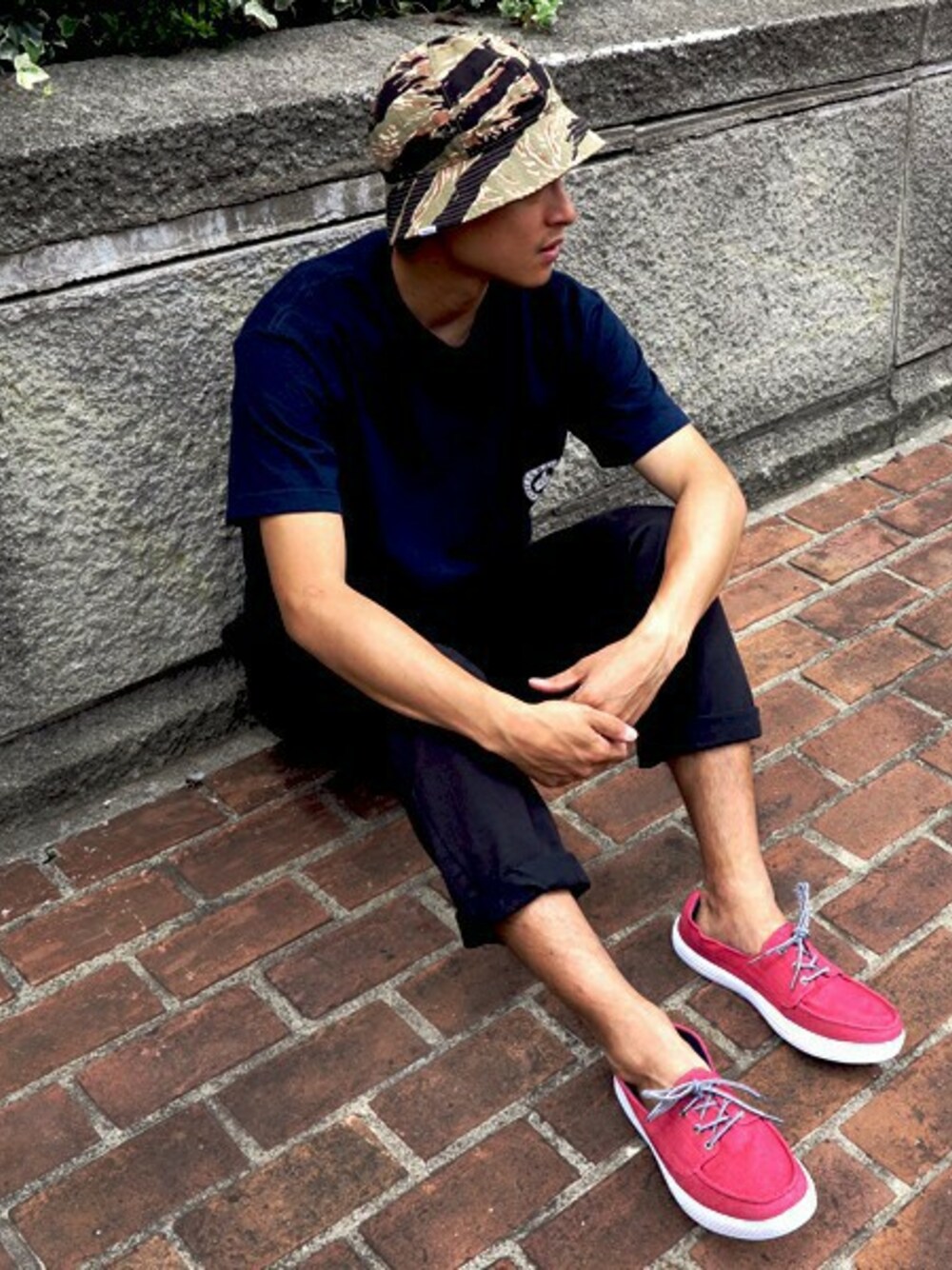 「chapter worldのVision CAL DECK（スニーカー、レッド系）」を使った、チャプター君さん（メンズ・170cm）の夏コーディネートの1枚目の写真