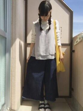 「ガウチョパンツ」｜「アイテム（デニムパンツ）」を使った、し　ゐさん（レディース・154cm）の春コーディネート