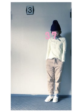 「ベージュパンツ」｜「アイテム（財布/小物）」を使った、37さん（レディース・154cm）の春コーディネート