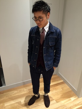 「アイテム（ベスト、レッド系）」を使った、河内 佳太さん（メンズ・166cm）の秋コーディネート