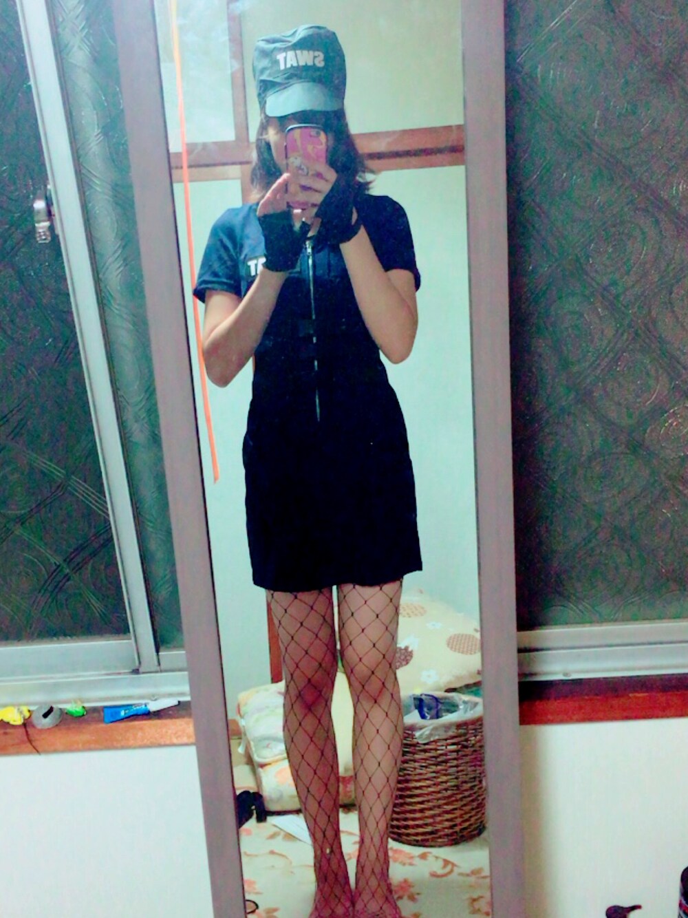 「ユニバ、コスプレ、ホラーナイト、怖すぎ😱、楽しかった」｜「？のアイテム（つなぎ/オールインワン、ブラック系）」を使った、yukiさん（レディース・165cm）の秋コーディネートの1枚目の写真