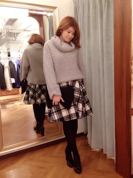 「Supreme.La.La.（シュープリームララ）のアイテム（クラッチバッグ）」を使った、Natsumi Sudoさん（レディース・160cm）の秋コーディネート