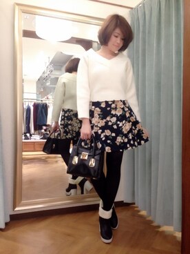 「花柄 スカート」｜「アイテム（ブーツ）」を使った、Natsumi Sudoさん（レディース・161cm）の秋コーディネート