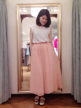 「Supreme.La.La.（シュープリームララ）のアイテム（サンダル）」を使った、Natsumi Sudoさん（レディース・160cm）の春コーディネート