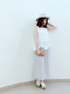 「Supreme.La.La.（シュープリームララ）のアイテム（クラッチバッグ）」を使った、Natsumi Sudoさん（レディース・160cm）の夏コーディネート